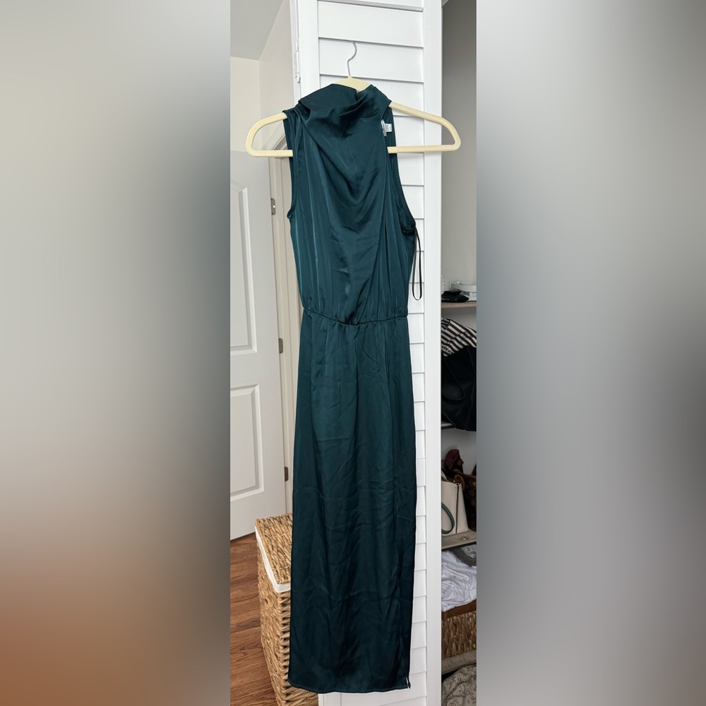 HELLO MOLLY Elegant Sleeveless Dark Green Dress